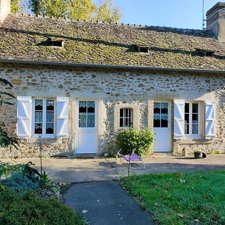 "Reves De Gamins", Gite De Campagne "La Camusiere" Proche Du Pole Europeen Et 24H Champagné Buitenkant foto
